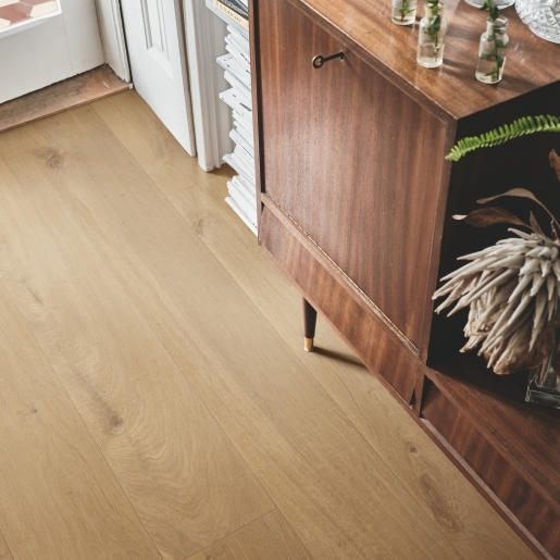 Living Expression - Modern Plank - Sensation Chêne De Village Natural 190x1380mm Ep : 8mm Click Aquasafe